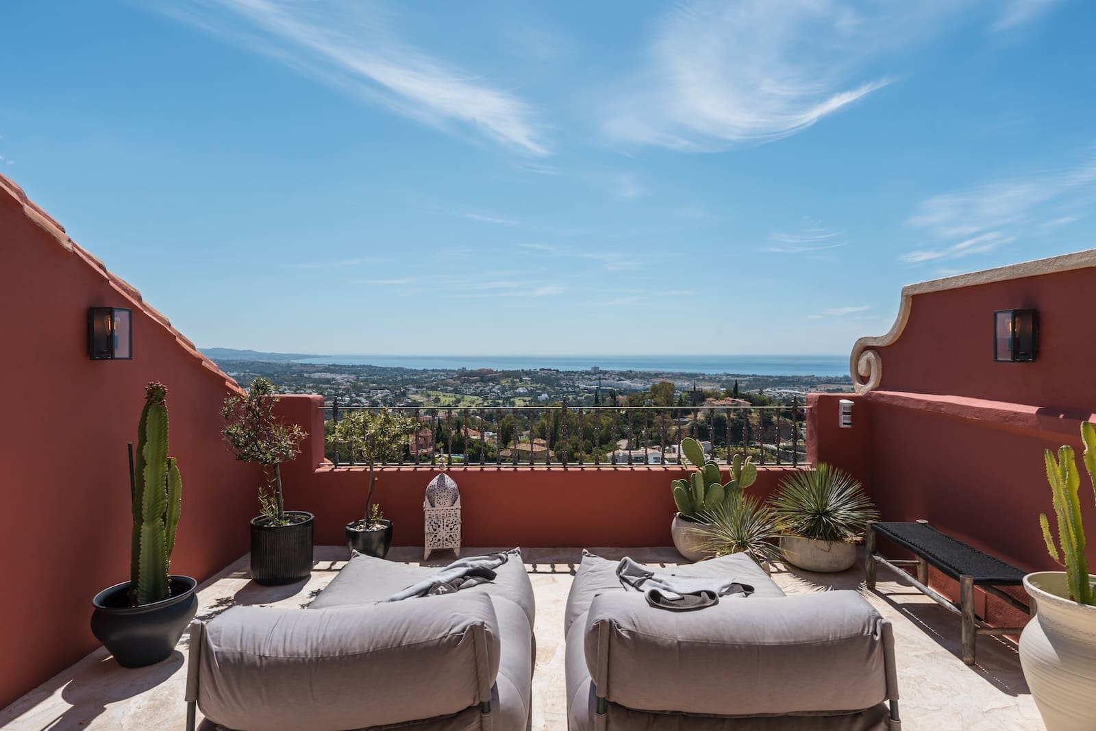 Penthouse Luzalta in Benahavís with panoramic sea views MDR Luxury Homes