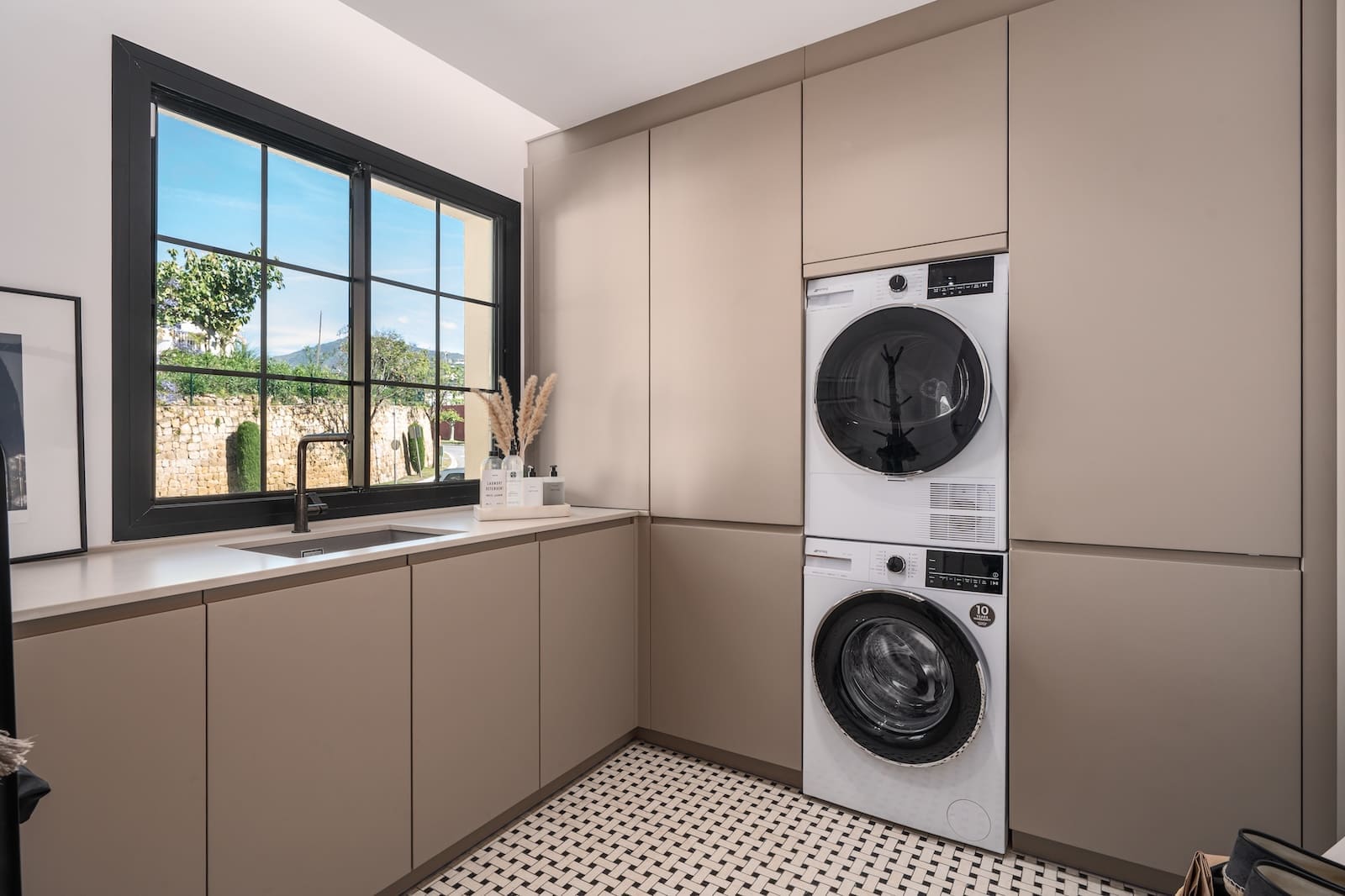 Penthouse Luzalta in Benahavís with panoramic sea views MDR Luxury Homes