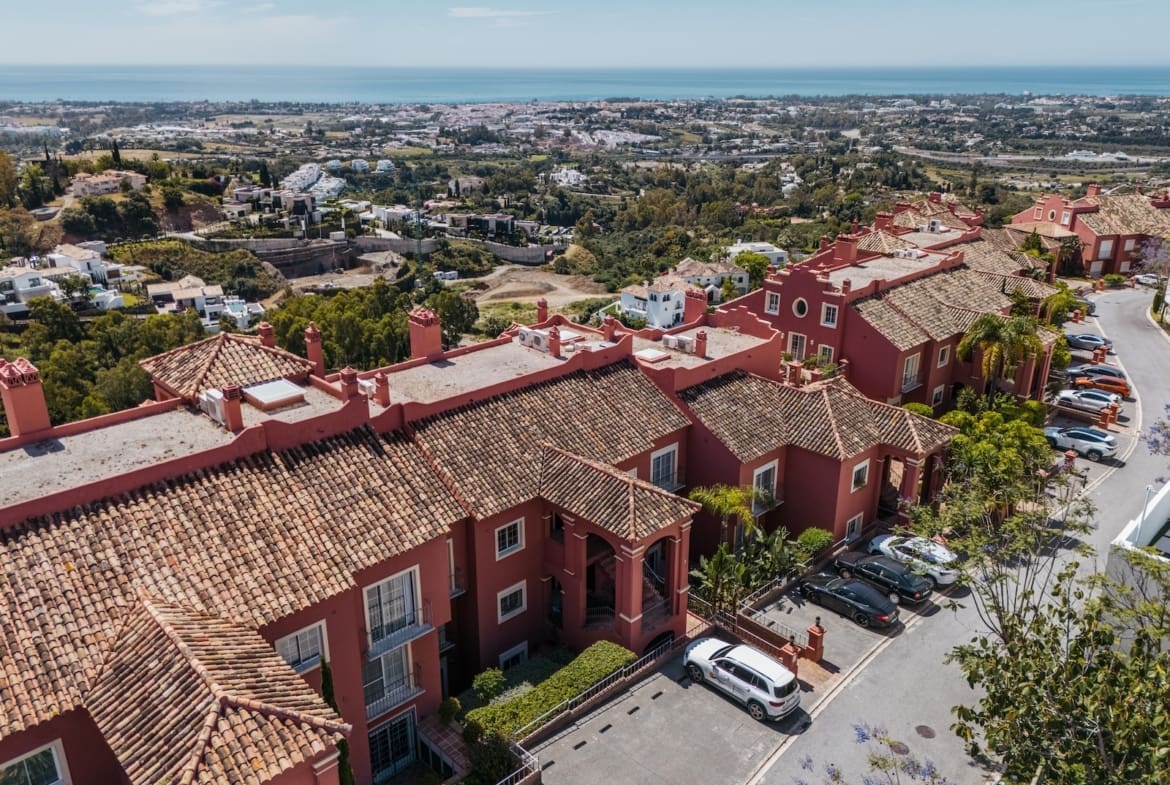 Penthouse Luzalta in Benahavís with panoramic sea views MDR Luxury Homes