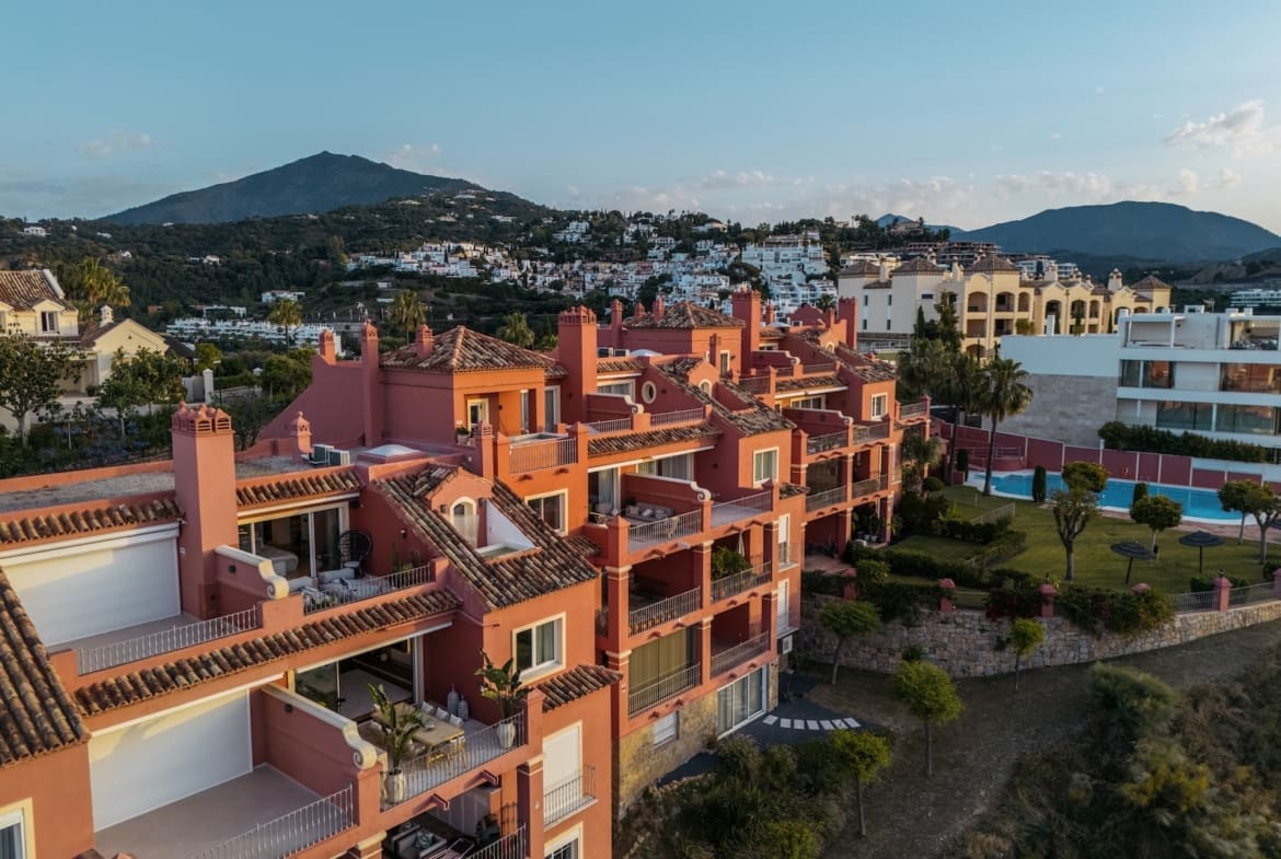 Penthouse Luzalta in Benahavís with panoramic sea views MDR Luxury Homes