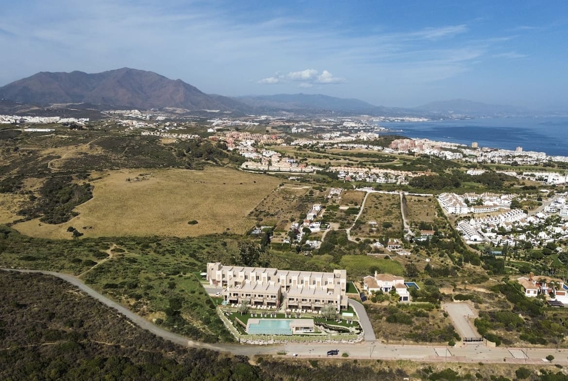 Sea view townhouses in Manilva with infinity pool – Vista Lucía Residences by MDR Luxury Homes