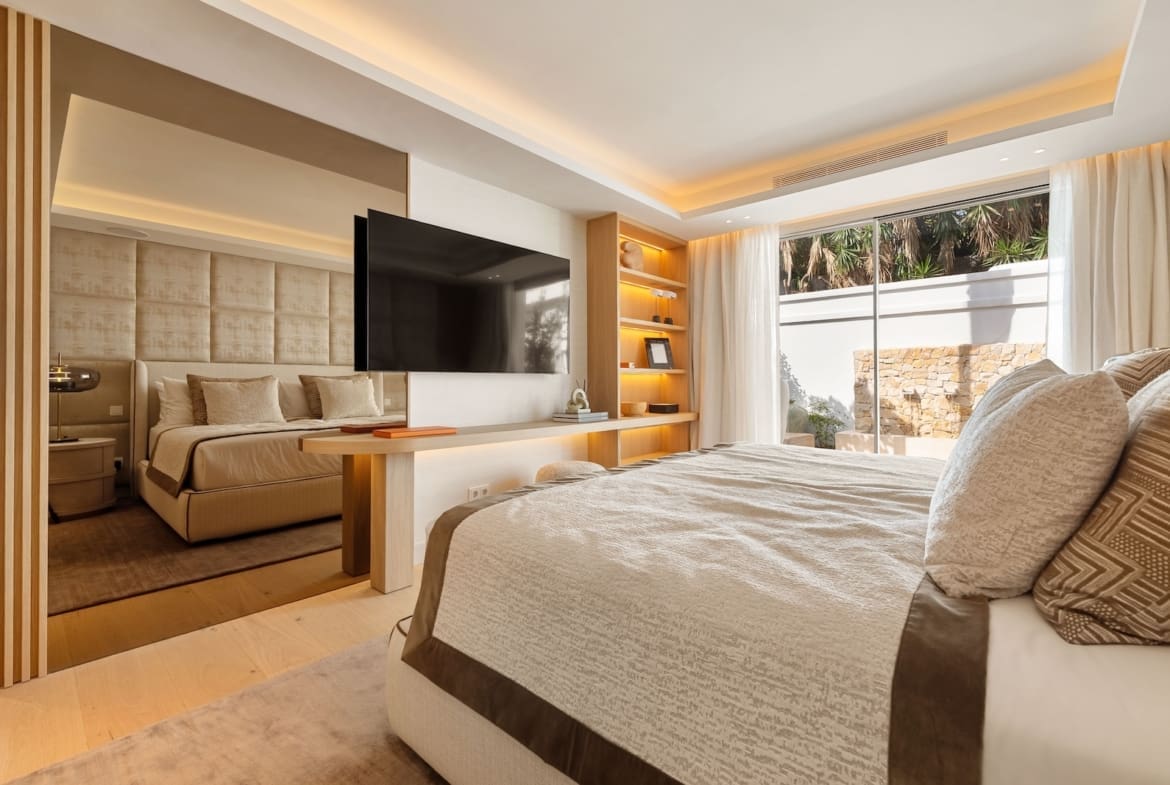 Villa Sereno Nueva Andalucía luxury villa with pool – MDR Luxury Homes