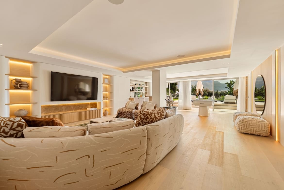 Villa Sereno Nueva Andalucía luxury villa with pool – MDR Luxury Homes