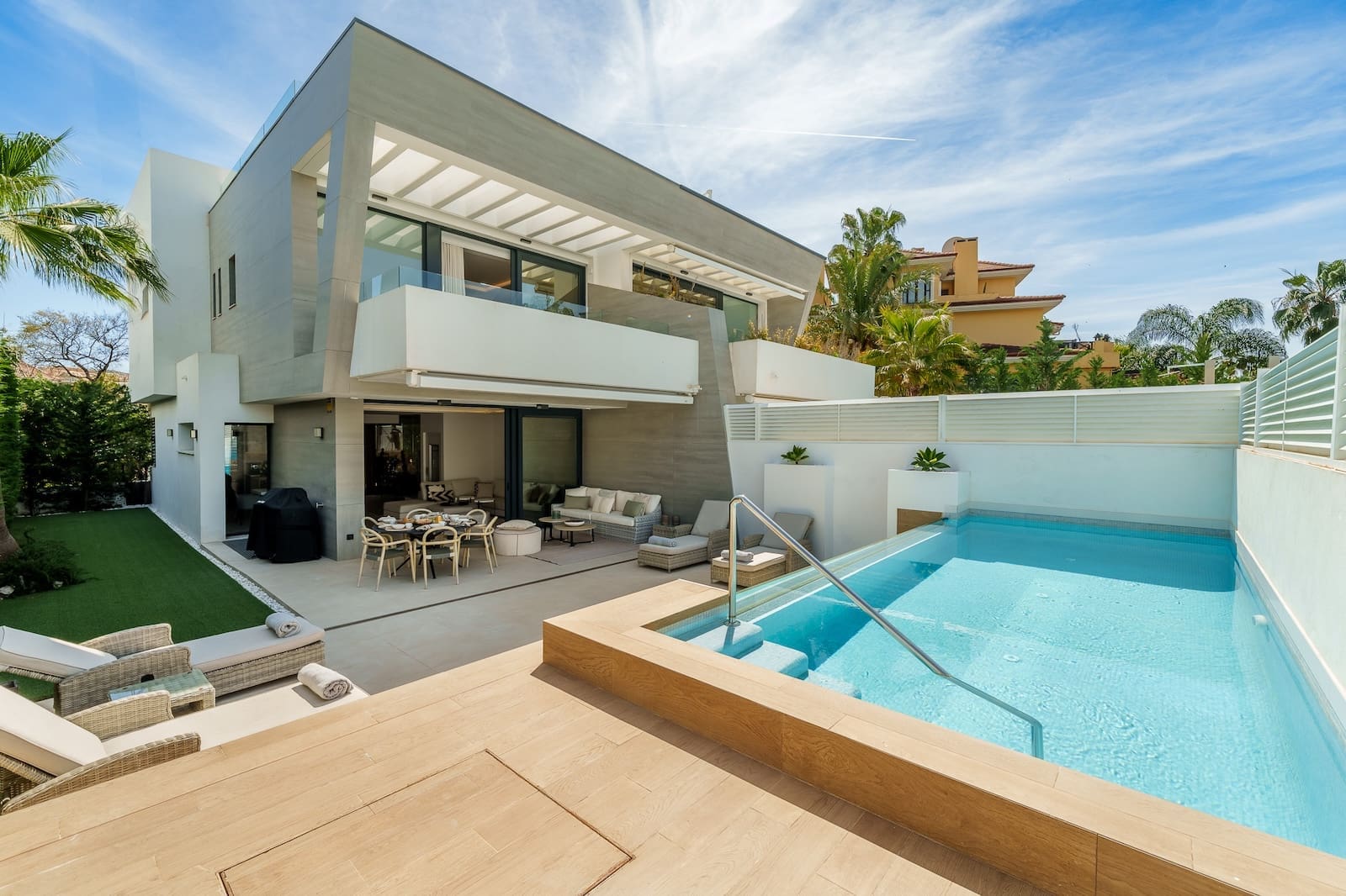 Azure modern semi-detached villa in Puerto Banus with pool and rooftop jacuzzi MDR Luxury Homes