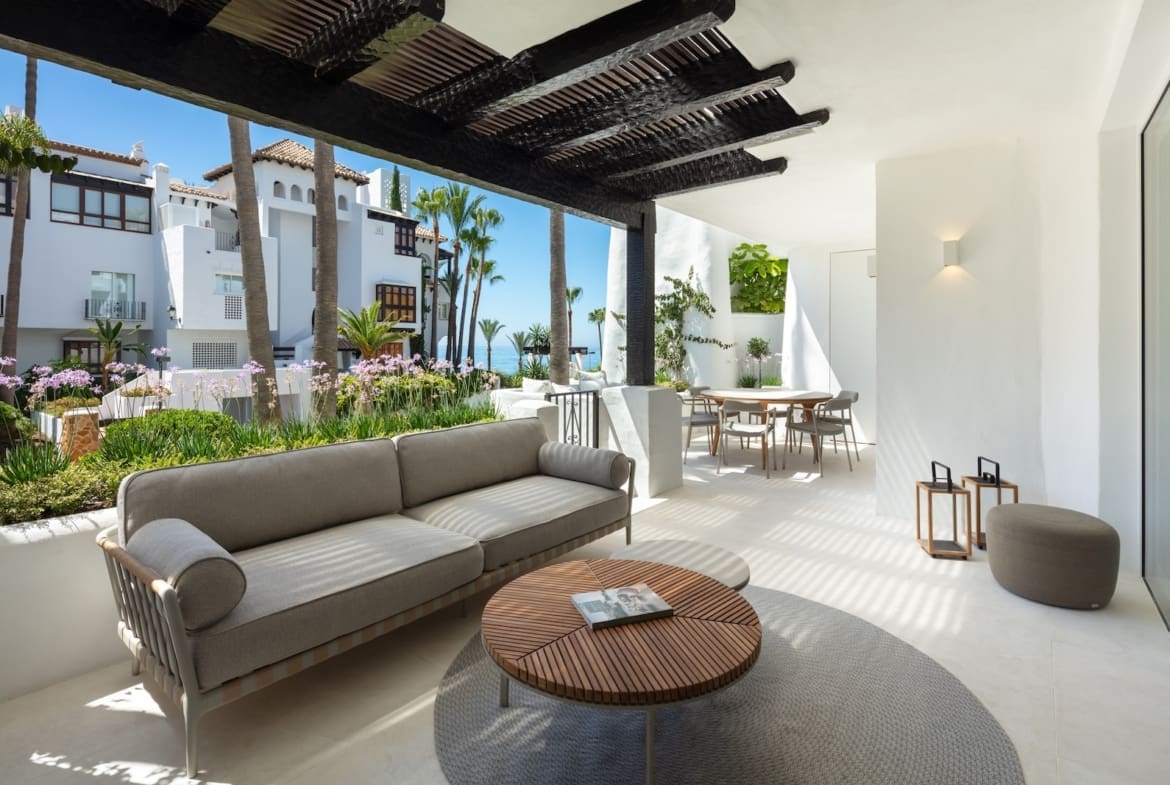 Luxury apartment Seagarden One in Puente Romano Marbella near the beach with terrace and garden views | MDR Luxury Homes