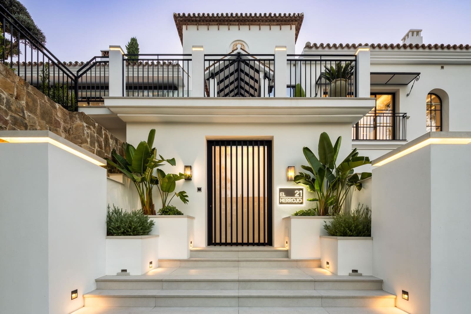 Villa Skyfall luxury golf front villa in La Quinta Benahavís with panoramic mountain views MDR Luxury Homes 02 Villa Skyfall luxury golf front villa in La Quinta Benahavís with panoramic mountain views – MDR Luxury Homes