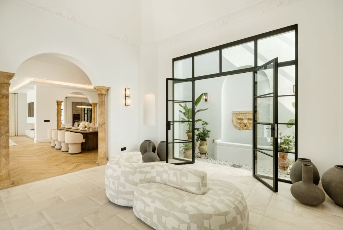 Villa Skyfall luxury golf front villa in La Quinta Benahavís with panoramic mountain views MDR Luxury Homes 03 Villa Skyfall luxury golf front villa in La Quinta Benahavís with panoramic mountain views – MDR Luxury Homes