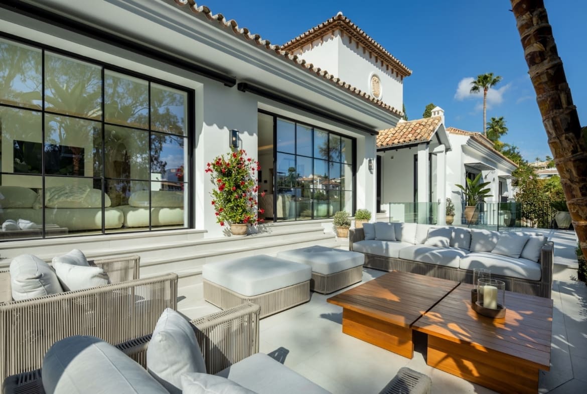 Villa Skyfall luxury golf front villa in La Quinta Benahavís with panoramic mountain views MDR Luxury Homes 09 Villa Skyfall luxury golf front villa in La Quinta Benahavís with panoramic mountain views – MDR Luxury Homes