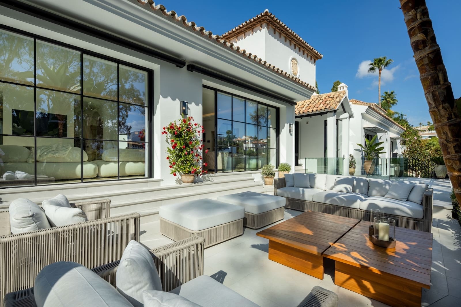 Villa Skyfall luxury golf front villa in La Quinta Benahavís with panoramic mountain views MDR Luxury Homes 09 Villa Skyfall luxury golf front villa in La Quinta Benahavís with panoramic mountain views – MDR Luxury Homes