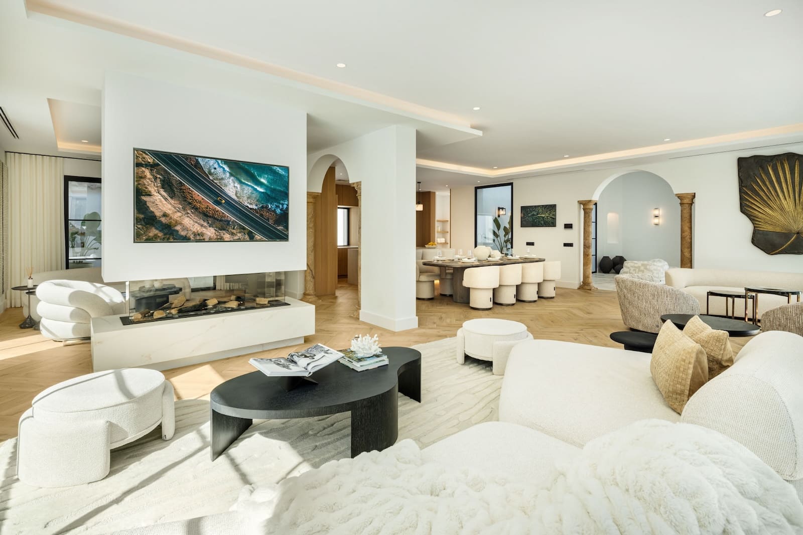 Villa Skyfall luxury golf front villa in La Quinta Benahavís with panoramic mountain views MDR Luxury Homes 12 Villa Skyfall luxury golf front villa in La Quinta Benahavís with panoramic mountain views – MDR Luxury Homes