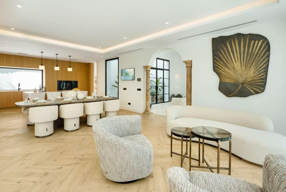Villa Skyfall luxury golf front villa in La Quinta Benahavís with panoramic mountain views MDR Luxury Homes 13 Villa Skyfall luxury golf front villa in La Quinta Benahavís with panoramic mountain views – MDR Luxury Homes