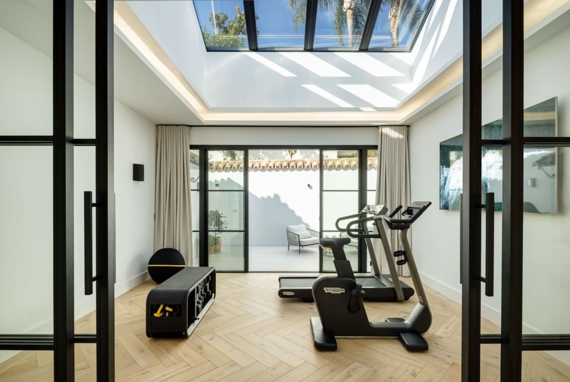 Villa Skyfall luxury golf front villa in La Quinta Benahavís with panoramic mountain views MDR Luxury Homes 18 Villa Skyfall luxury golf front villa in La Quinta Benahavís with panoramic mountain views – MDR Luxury Homes
