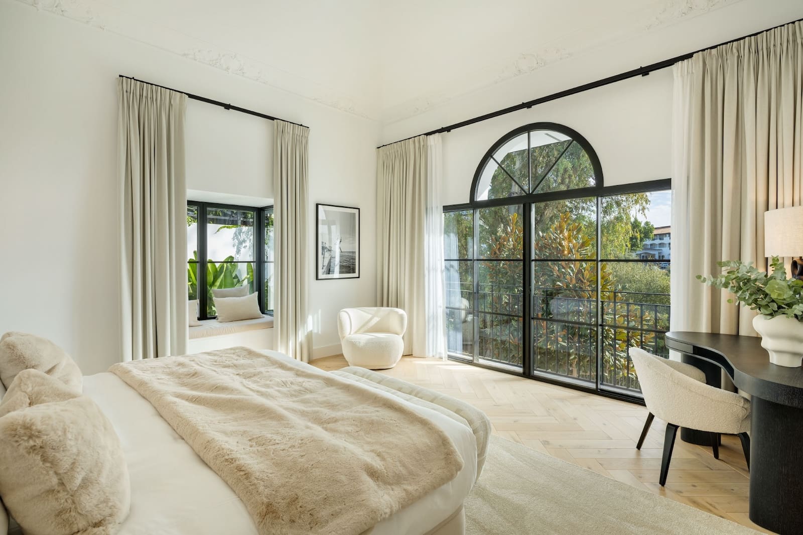 Villa Skyfall luxury golf front villa in La Quinta Benahavís with panoramic mountain views MDR Luxury Homes 24 Villa Skyfall luxury golf front villa in La Quinta Benahavís with panoramic mountain views – MDR Luxury Homes