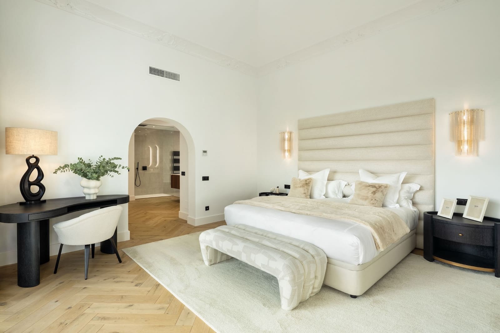 Villa Skyfall luxury golf front villa in La Quinta Benahavís with panoramic mountain views MDR Luxury Homes 26 Villa Skyfall luxury golf front villa in La Quinta Benahavís with panoramic mountain views – MDR Luxury Homes