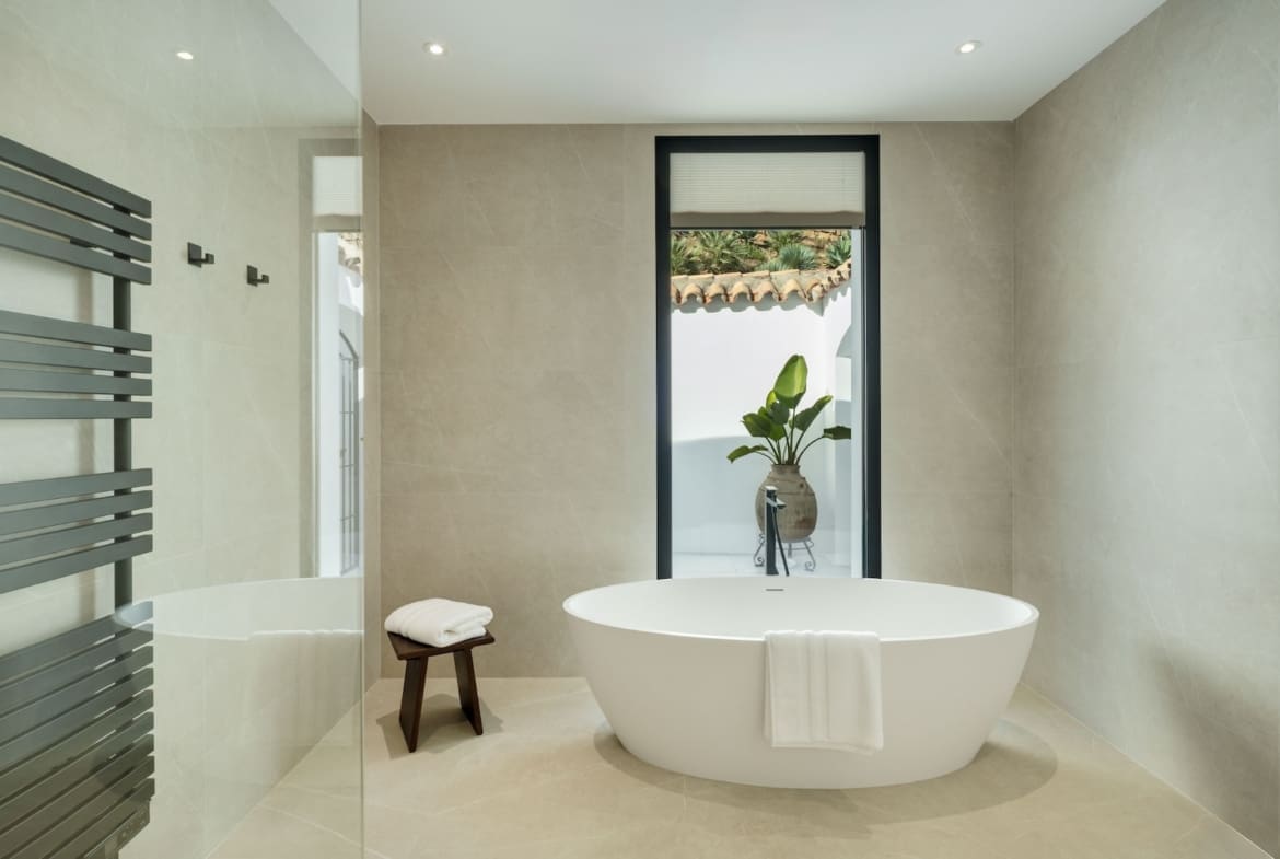 Villa Skyfall luxury golf front villa in La Quinta Benahavís with panoramic mountain views MDR Luxury Homes 29 Villa Skyfall luxury golf front villa in La Quinta Benahavís with panoramic mountain views – MDR Luxury Homes