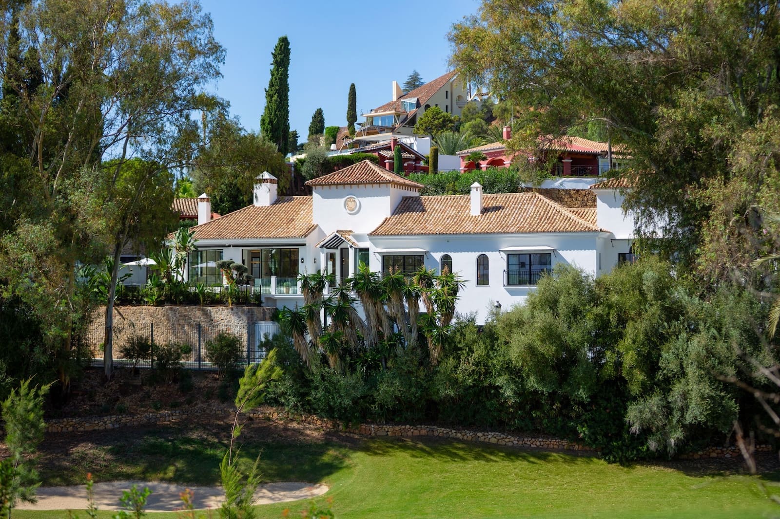Villa Skyfall luxury golf front villa in La Quinta Benahavís with panoramic mountain views MDR Luxury Homes 37 Villa Skyfall luxury golf front villa in La Quinta Benahavís with panoramic mountain views – MDR Luxury Homes
