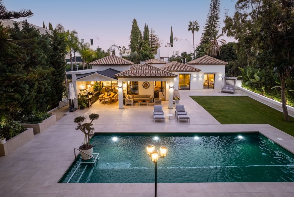 Luxury villa in Nueva Andalucia MDR Luxury Homes - Villa Camelia