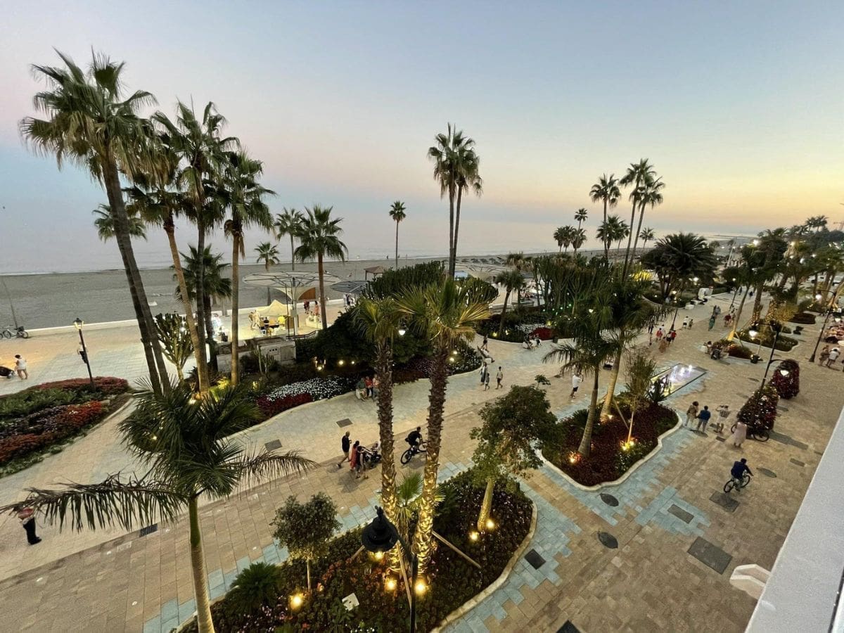 Estepona paseo maritimo