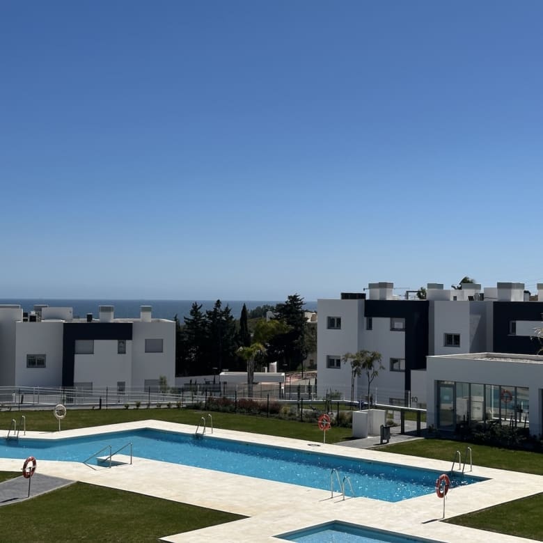 Modern apartment Valle Romano Estepona with pool and sea view MDR Luxury Homes