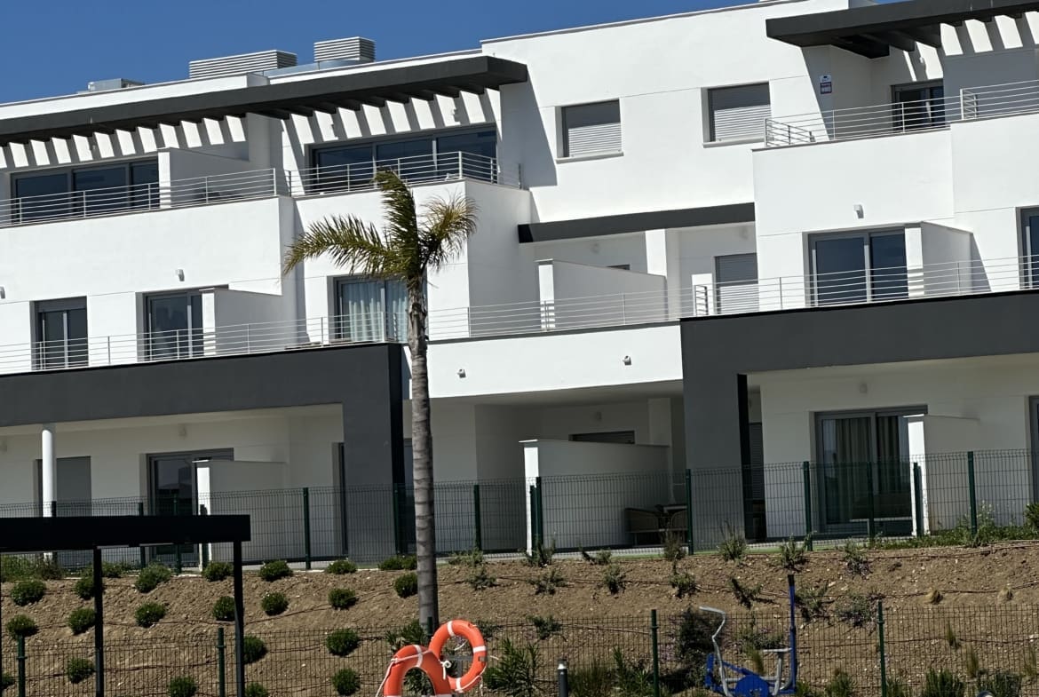 Modern apartment Valle Romano Estepona with pool and sea view MDR Luxury Homes