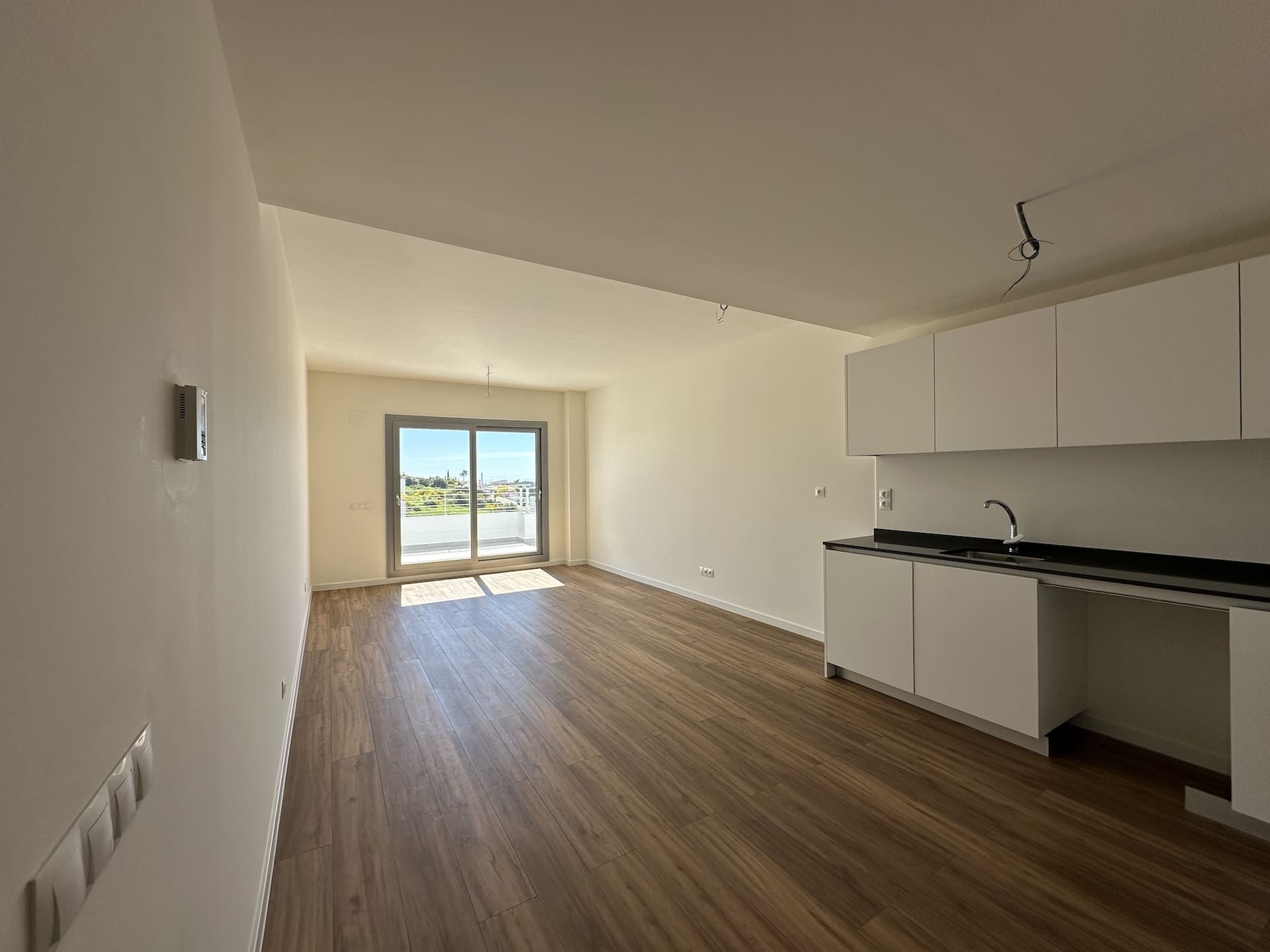 Modern apartment Valle Romano Estepona with pool and sea view MDR Luxury Homes