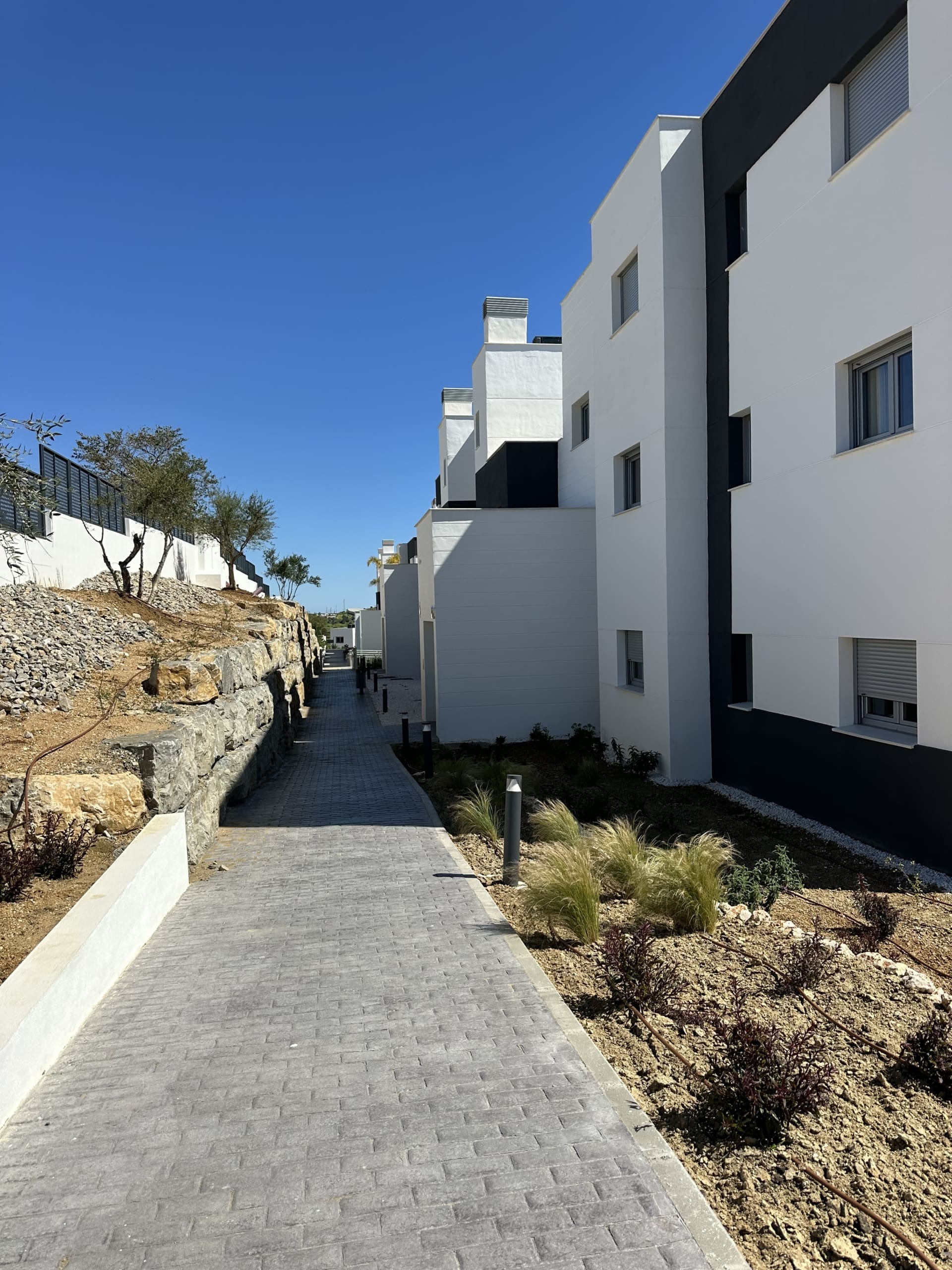 Modern apartment Valle Romano Estepona with pool and sea view MDR Luxury Homes