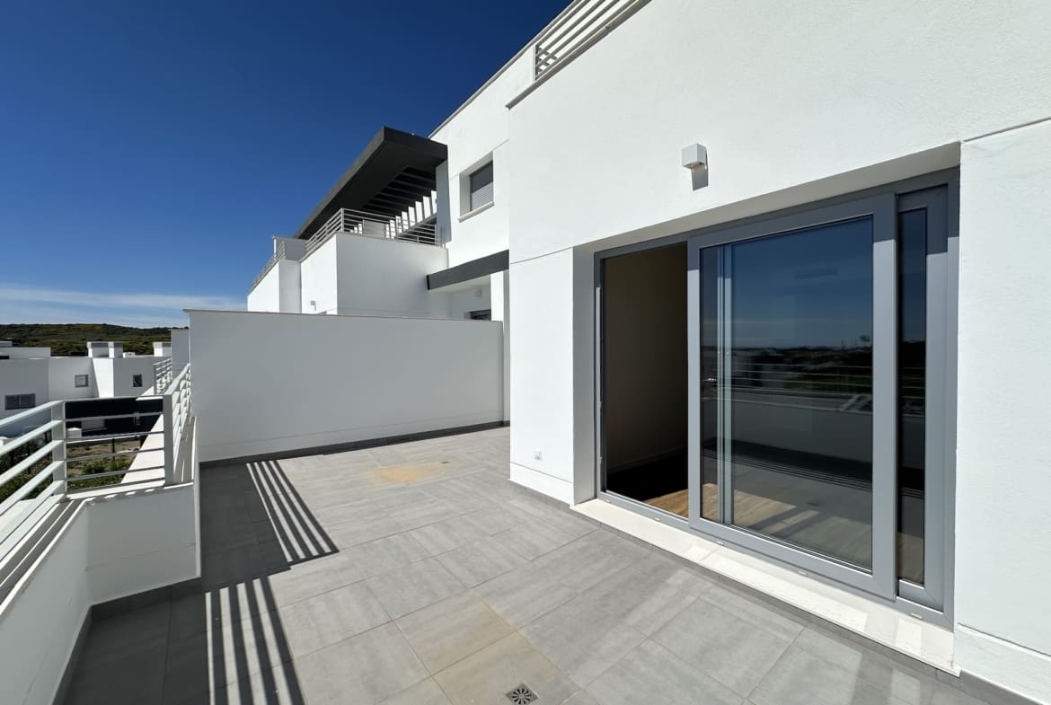 Modern apartment Valle Romano Estepona with pool and sea view MDR Luxury Homes