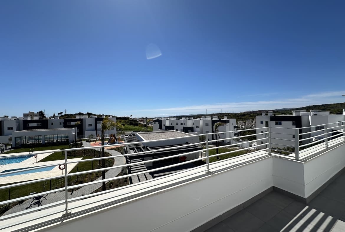Modern apartment Valle Romano Estepona with pool and sea view MDR Luxury Homes