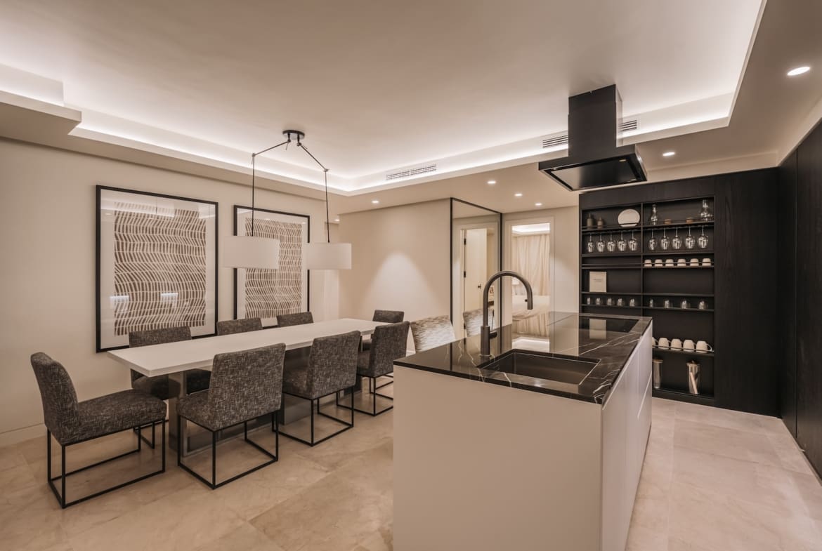 Luxury apartment Aura 7 Marbella Golden Mile terrace pool view MDR Luxury Homes