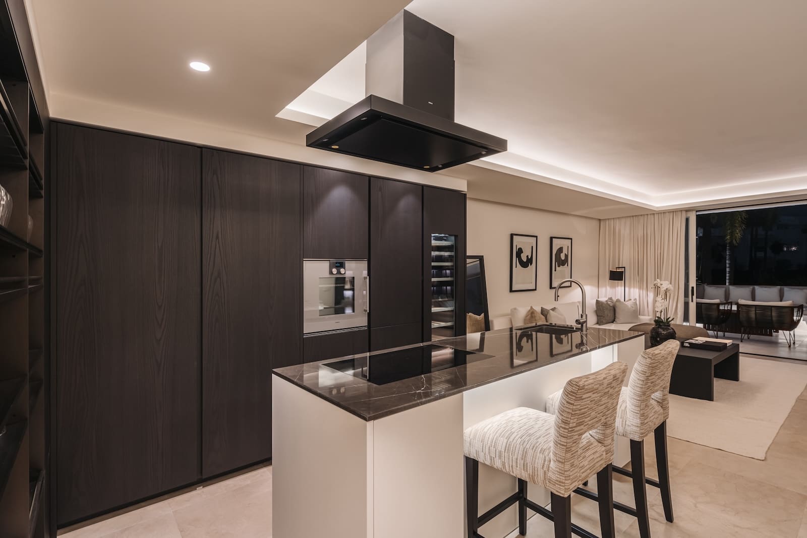 Luxury apartment Aura 7 Marbella Golden Mile terrace pool view MDR Luxury Homes