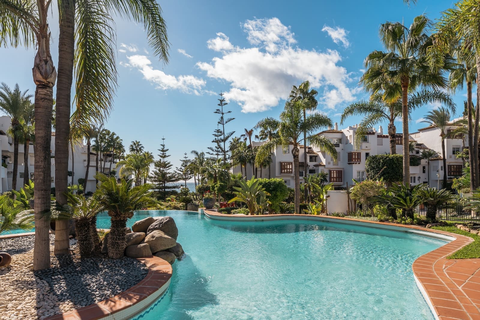 Luxury apartment Aura 7 Marbella Golden Mile terrace pool view MDR Luxury Homes
