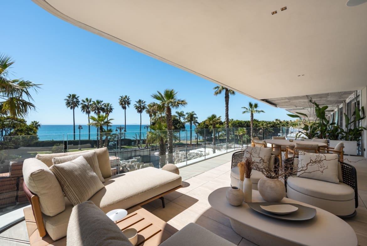 Tyrian Estepona beachfront luxury residences with panoramic sea views by MDR Luxury Homes