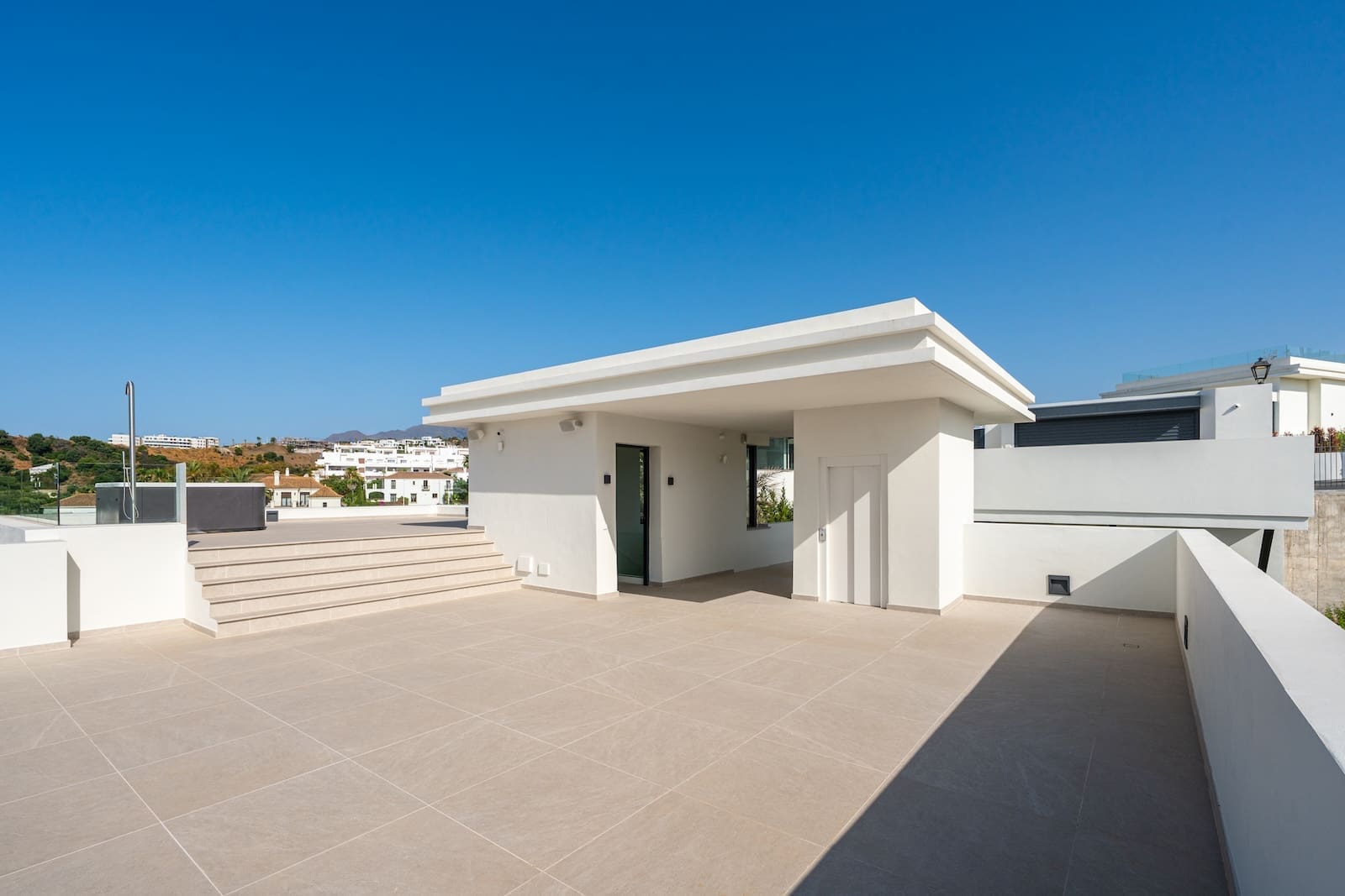 Villa Three in La Resina Golf Estepona with infinity pool, sea views and MDR Luxury Homes