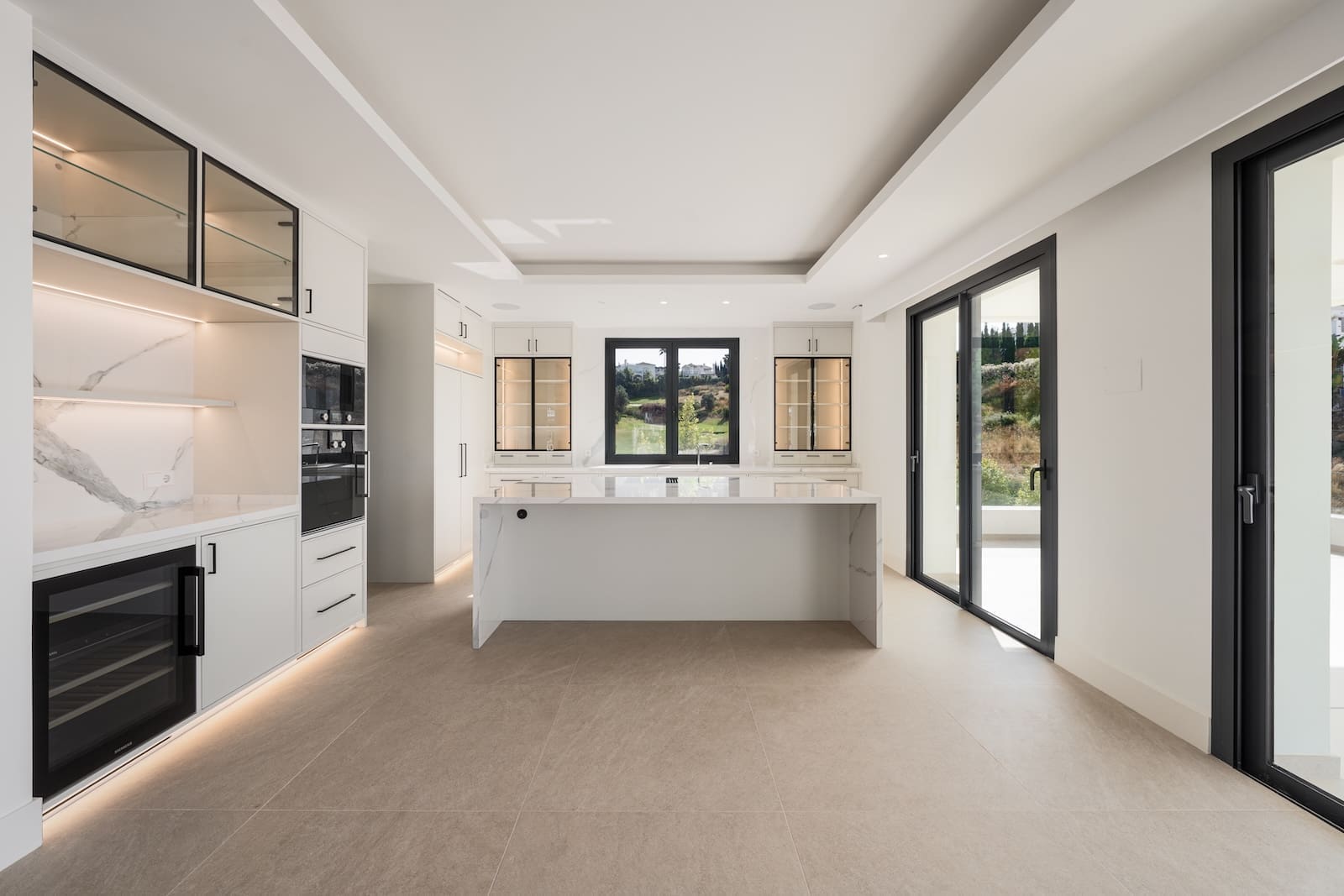 Villa Three in La Resina Golf Estepona with infinity pool, sea views and MDR Luxury Homes