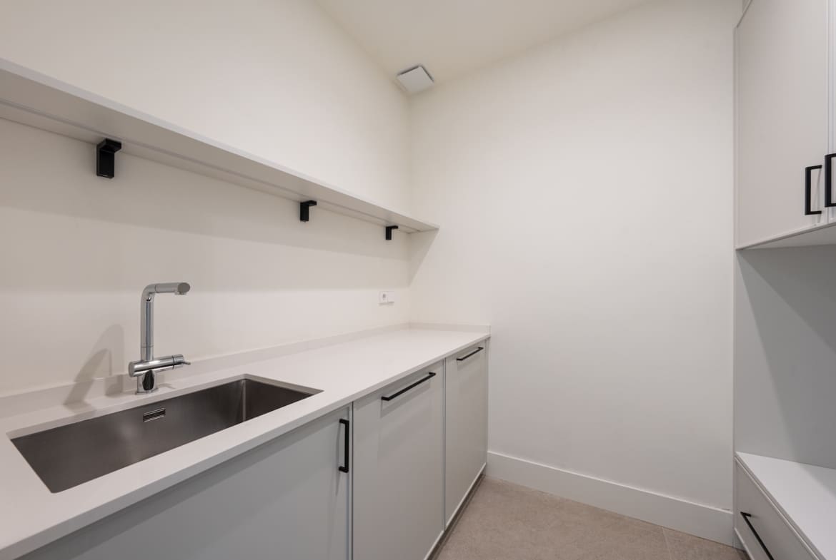 Villa Three in La Resina Golf Estepona with infinity pool, sea views and MDR Luxury Homes