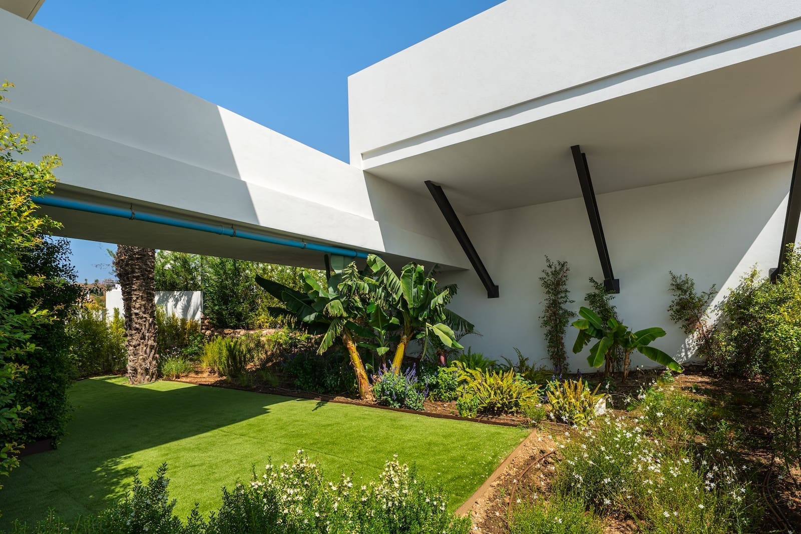 Villa Three in La Resina Golf Estepona with infinity pool, sea views and MDR Luxury Homes