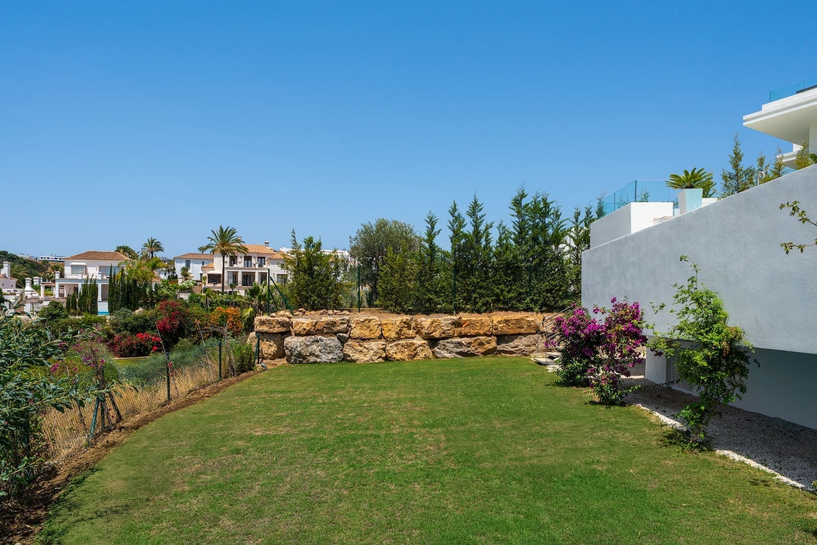Villa Three in La Resina Golf Estepona with infinity pool, sea views and MDR Luxury Homes