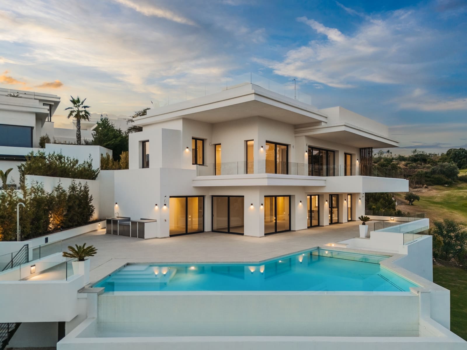 Villa Three in La Resina Golf Estepona with infinity pool, sea views and MDR Luxury Homes