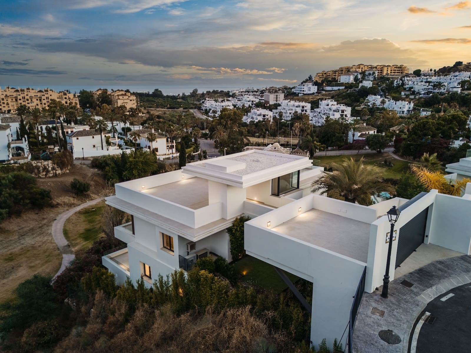 Villa Three in La Resina Golf Estepona with infinity pool, sea views and MDR Luxury Homes