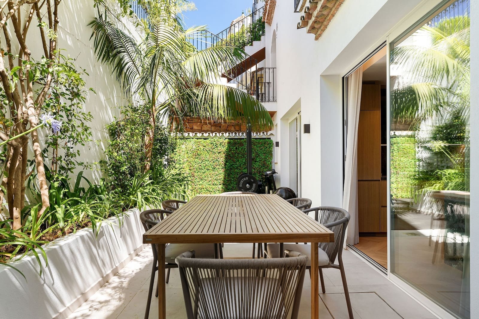 La Maison Saint Germain luxury townhouse Golden Mile Marbella – MDR Luxury Homes 16 La Maison Saint Germain luxury townhouse Golden Mile Marbella - MDR Luxury Homes